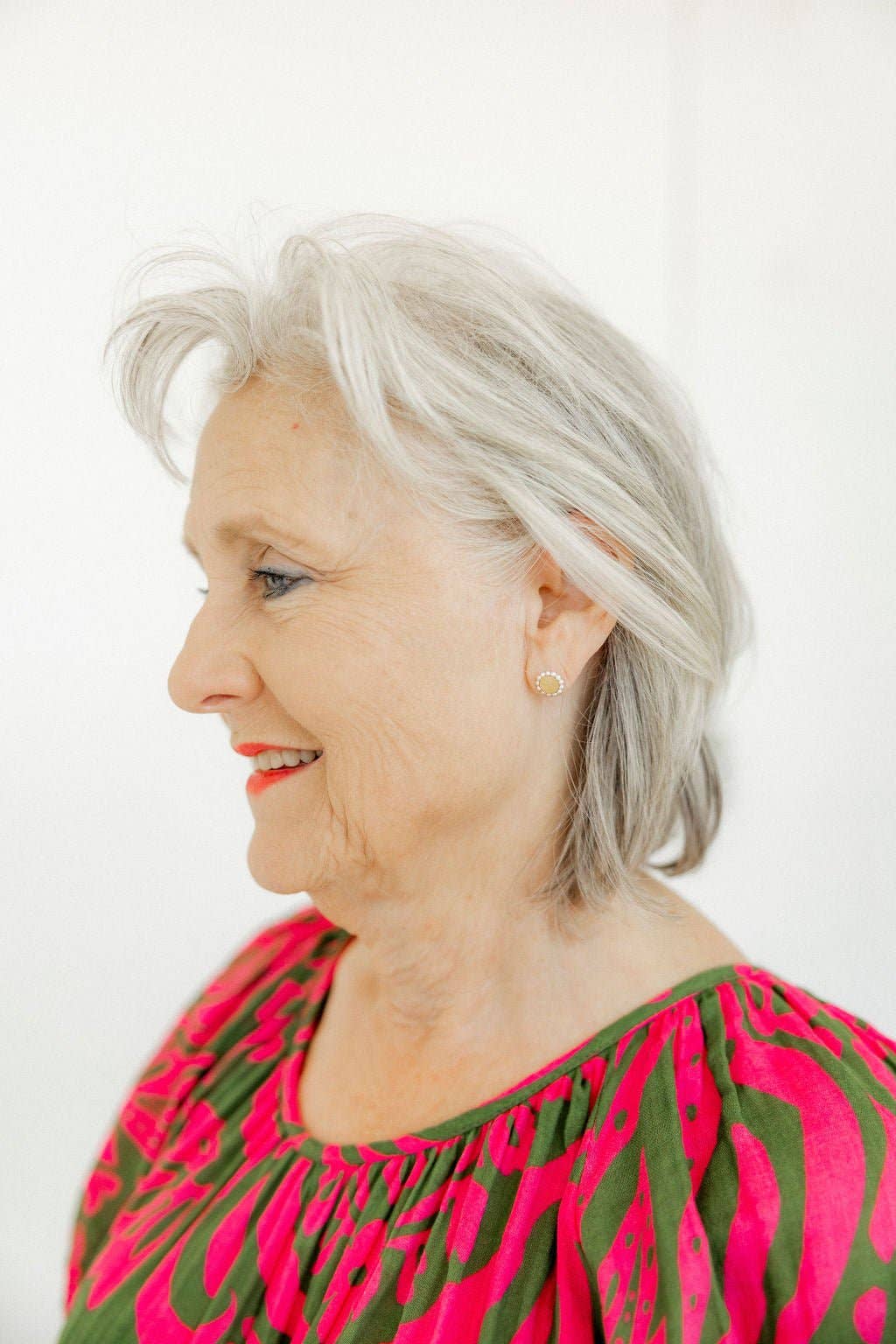 Alice Pearl Screwback Stud Earrings