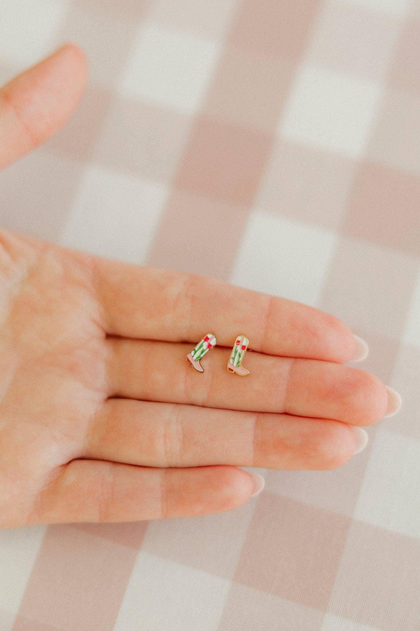 Daisy Cowgirl Boot Screwback Stud Earrings