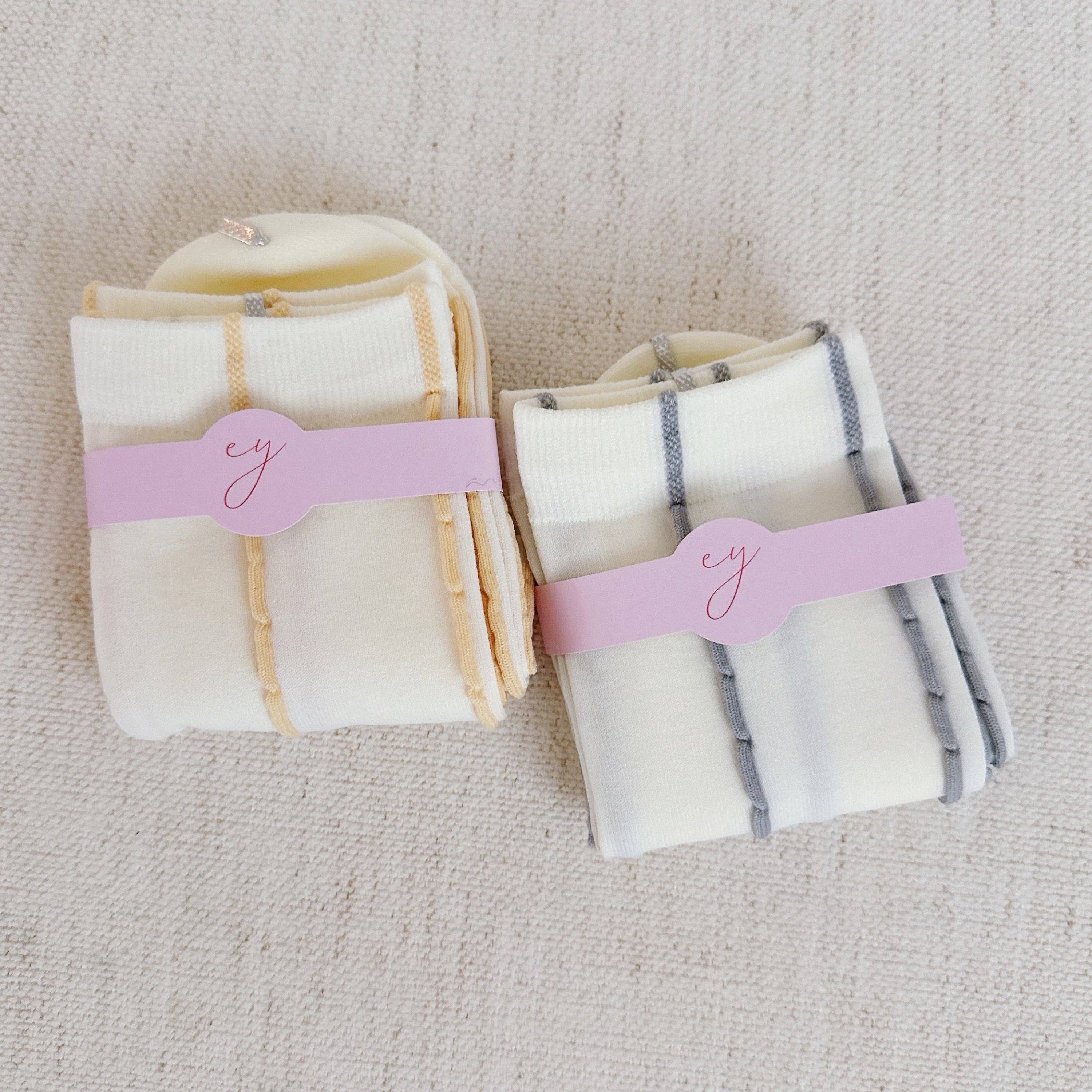 Simple Contrast Stitch Socks