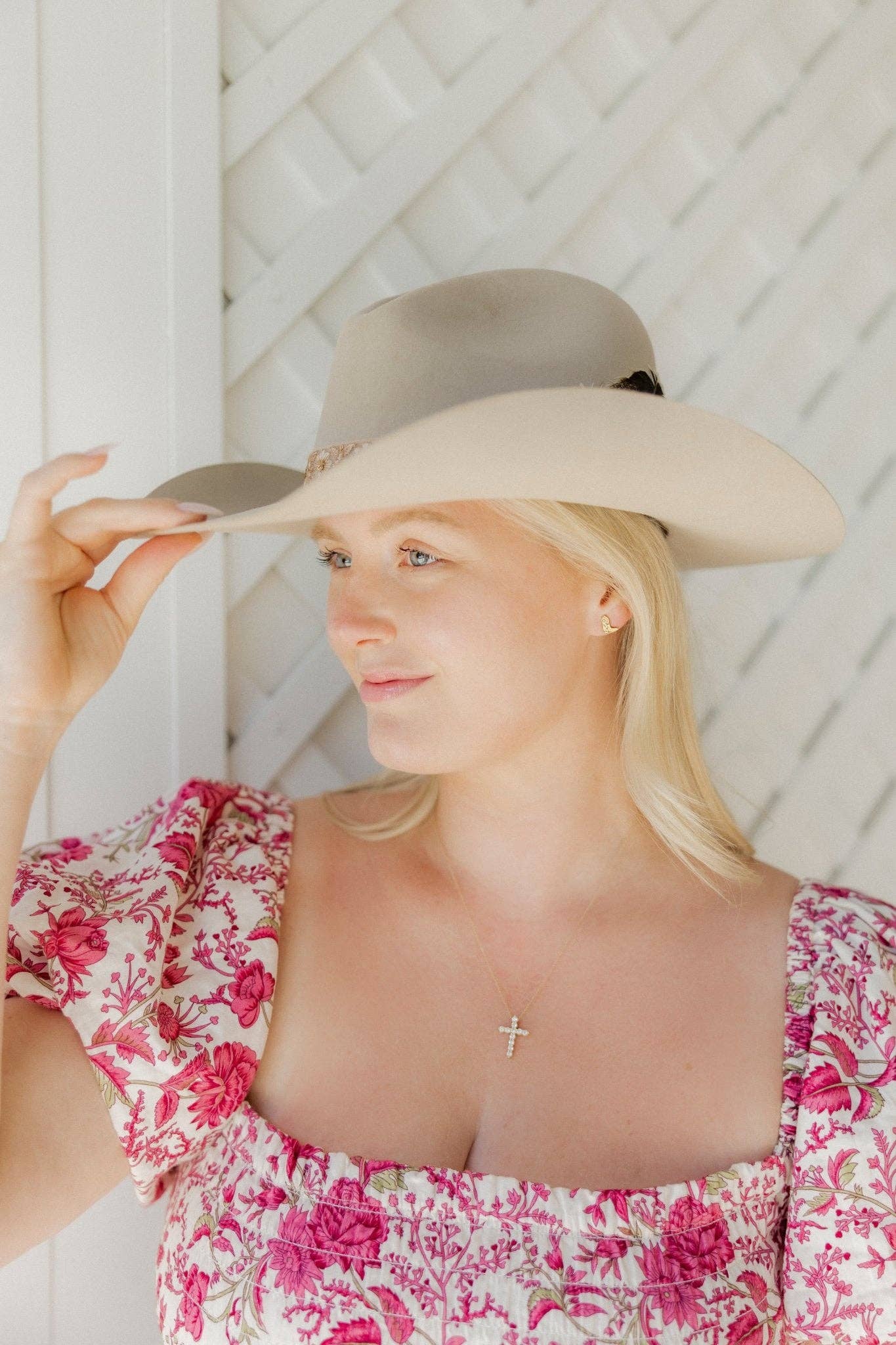 Daisy Cowgirl Boot Screwback Stud Earrings