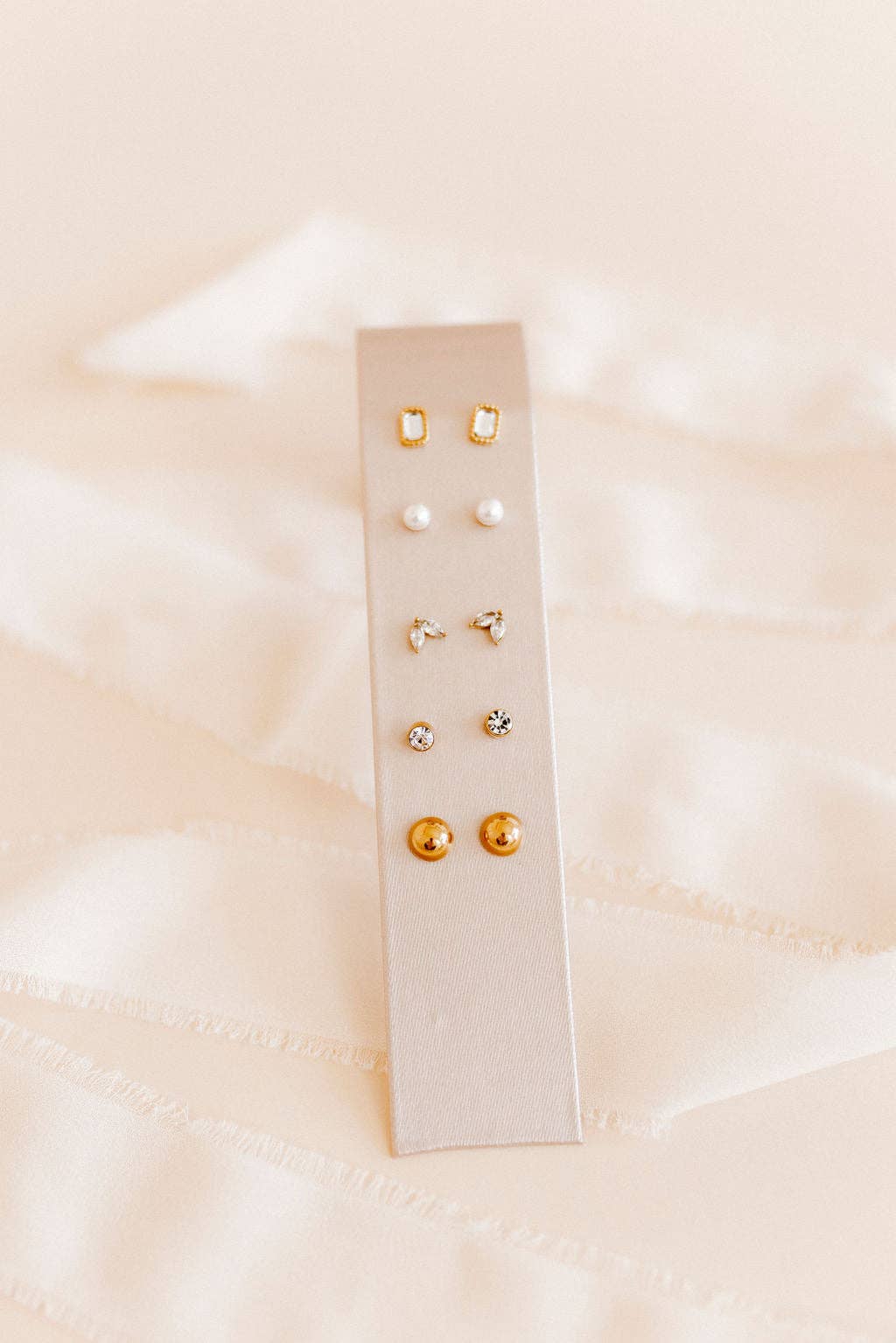 Payton 5mm White Pearl Screwback Stud Earrings