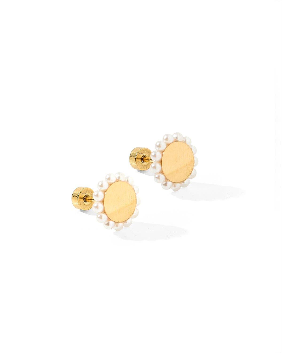 Alice Pearl Screwback Stud Earrings