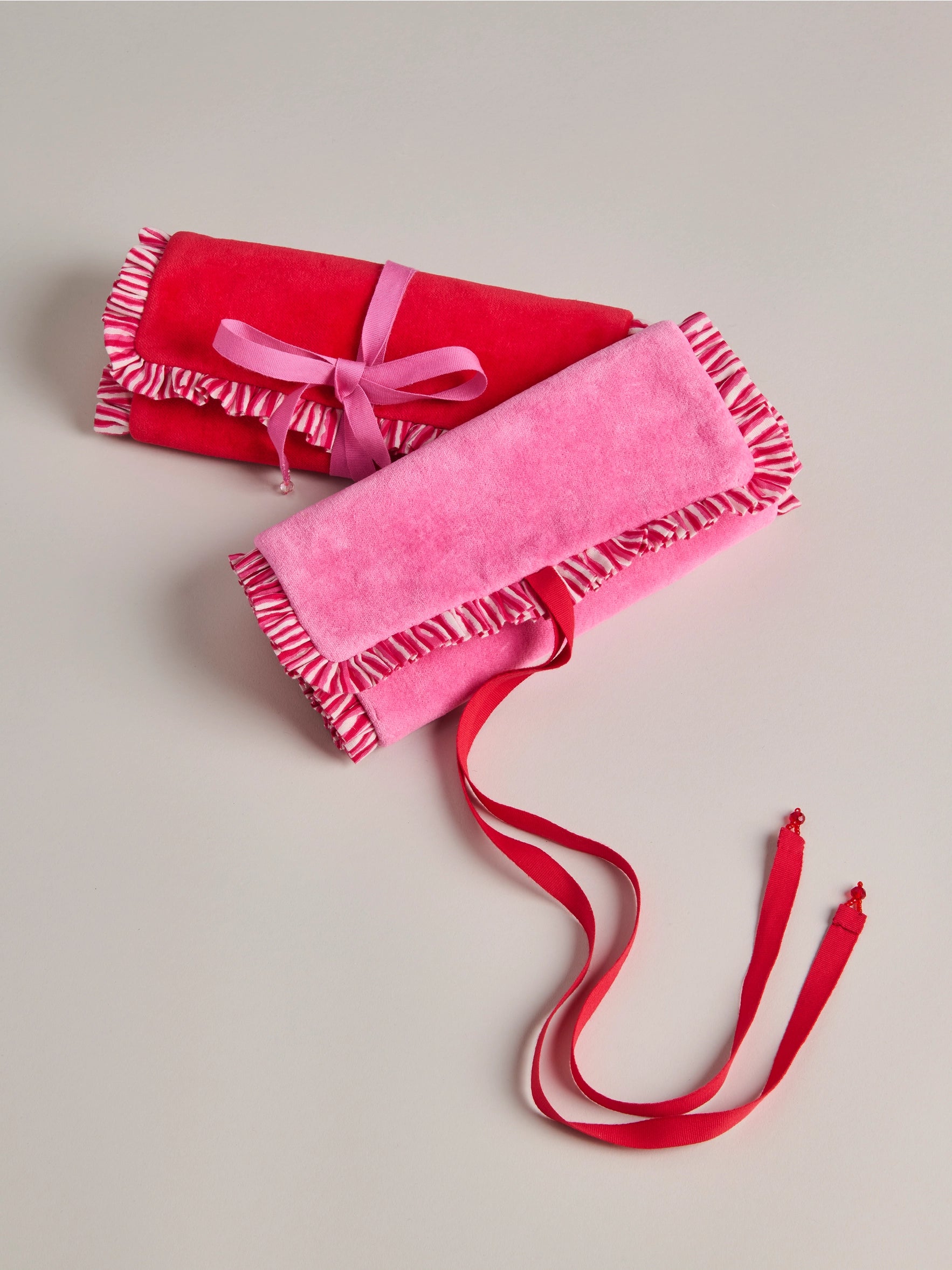 Elle Velvet Jewelry Roll