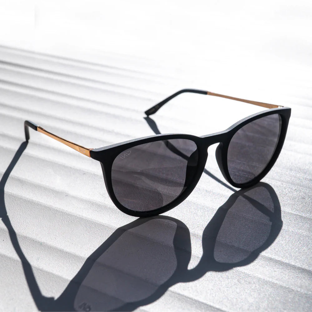 Drew Sunglasses in Gold/Black