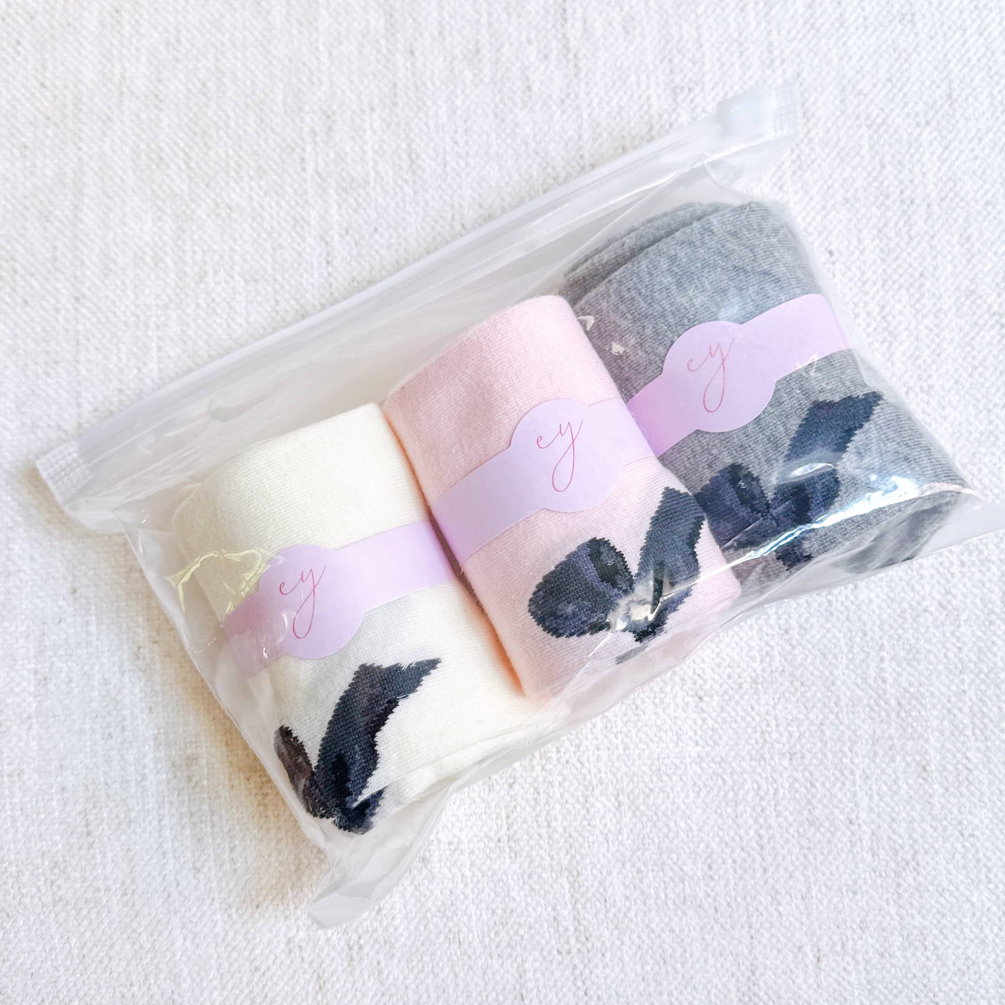 Lovely Bow On The Back Socks