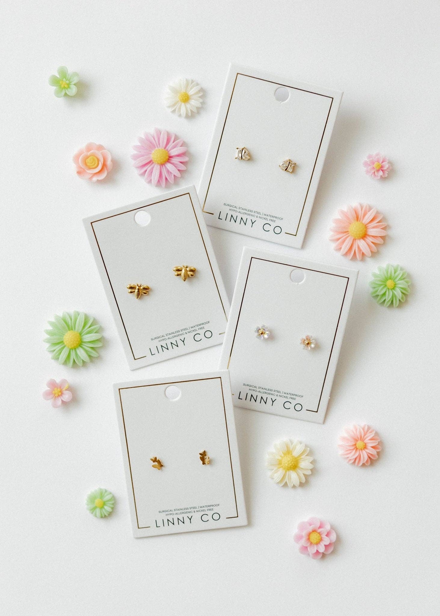 Maren Screwback Stud Earrings