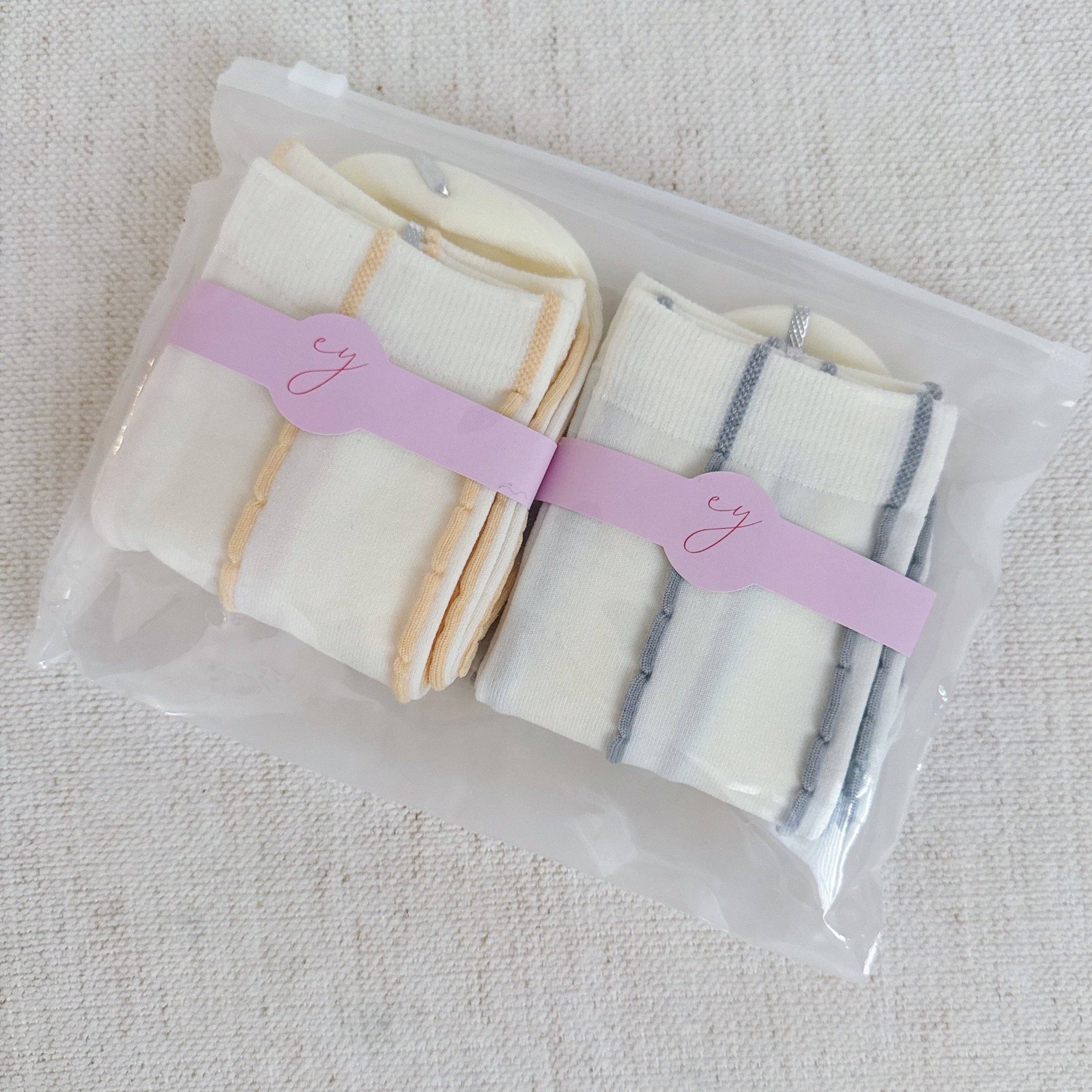 Simple Contrast Stitch Socks