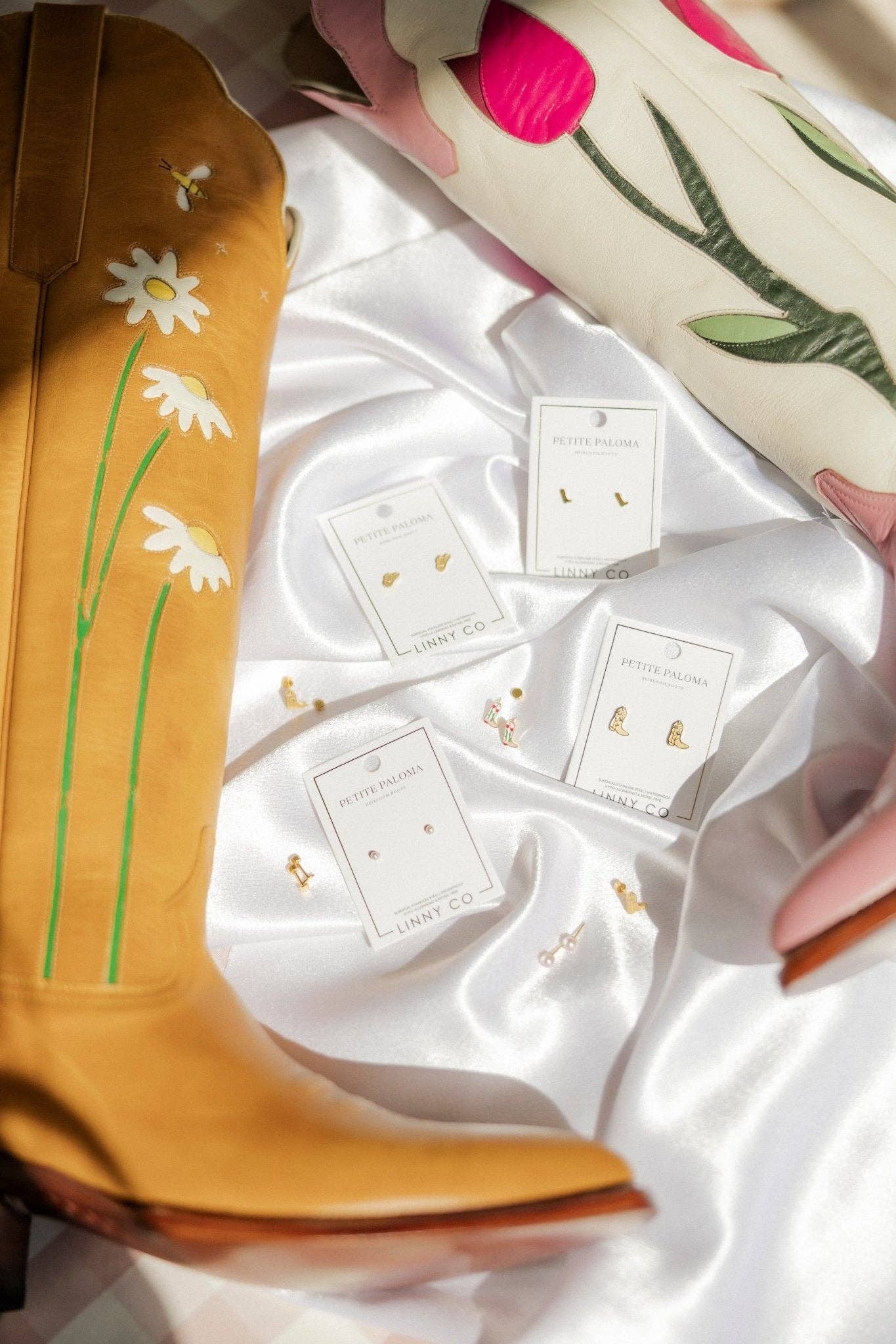 Daisy Cowgirl Boot Screwback Stud Earrings