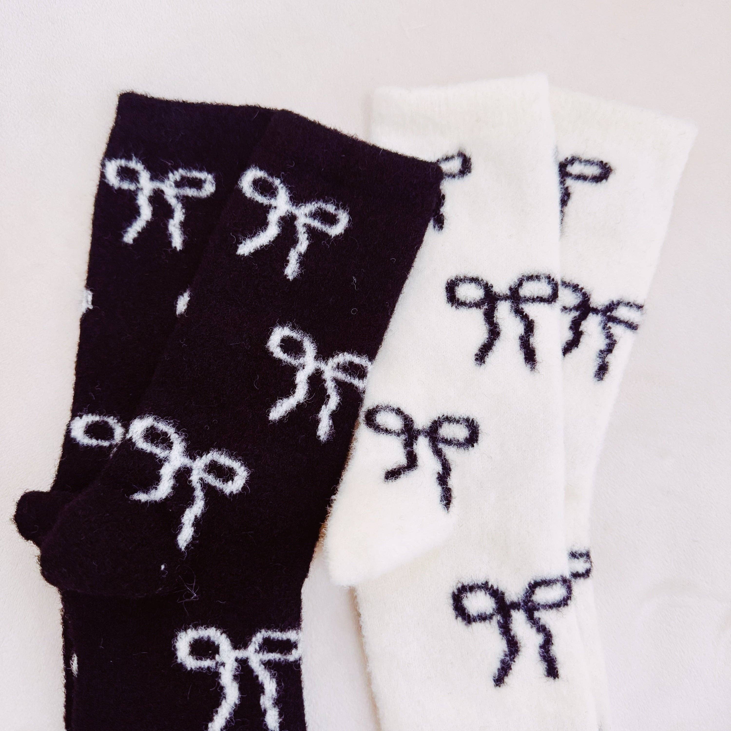 Sassy Bows Fuzzy Sock Set