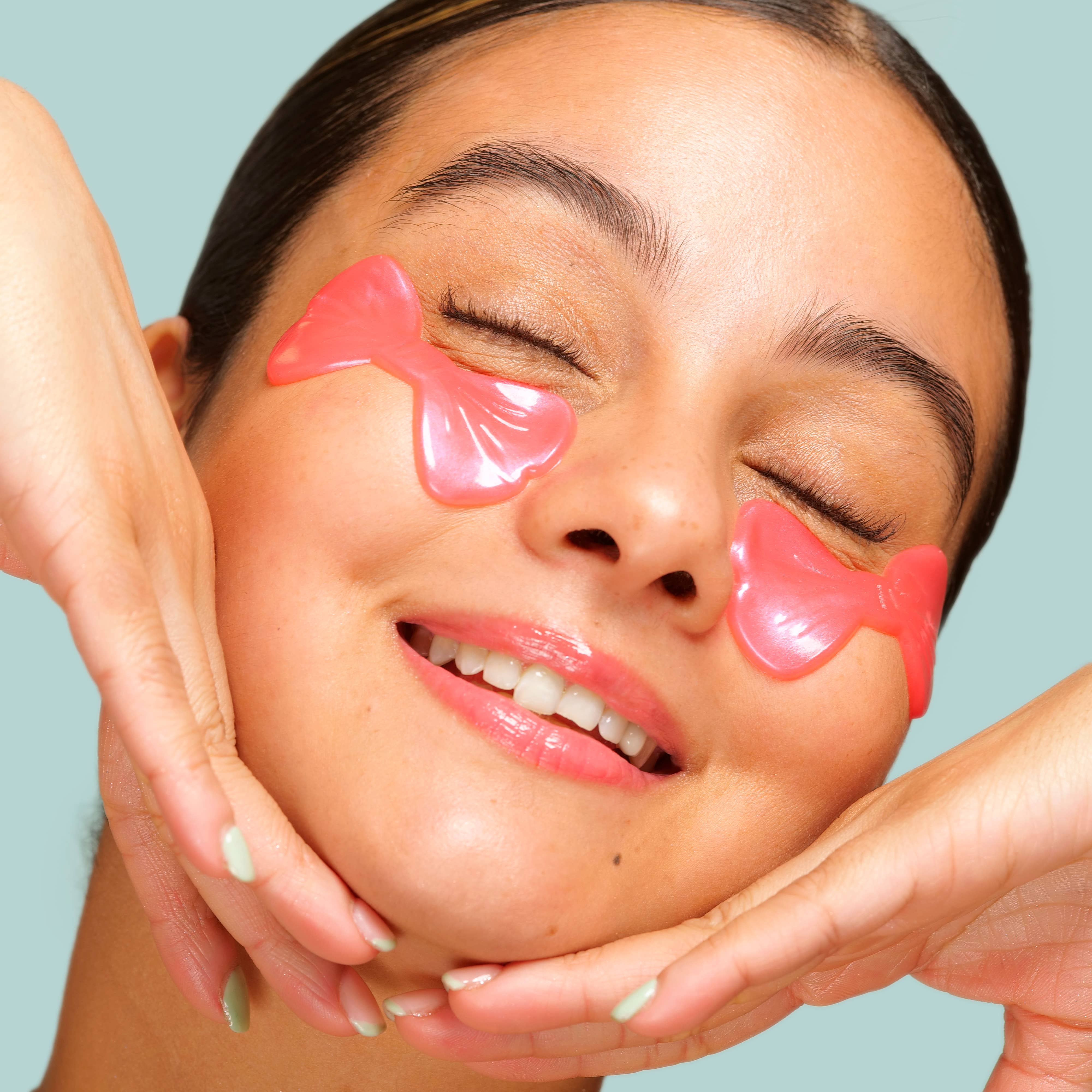Pretty in Pink Bow Shaped Undereye Patches