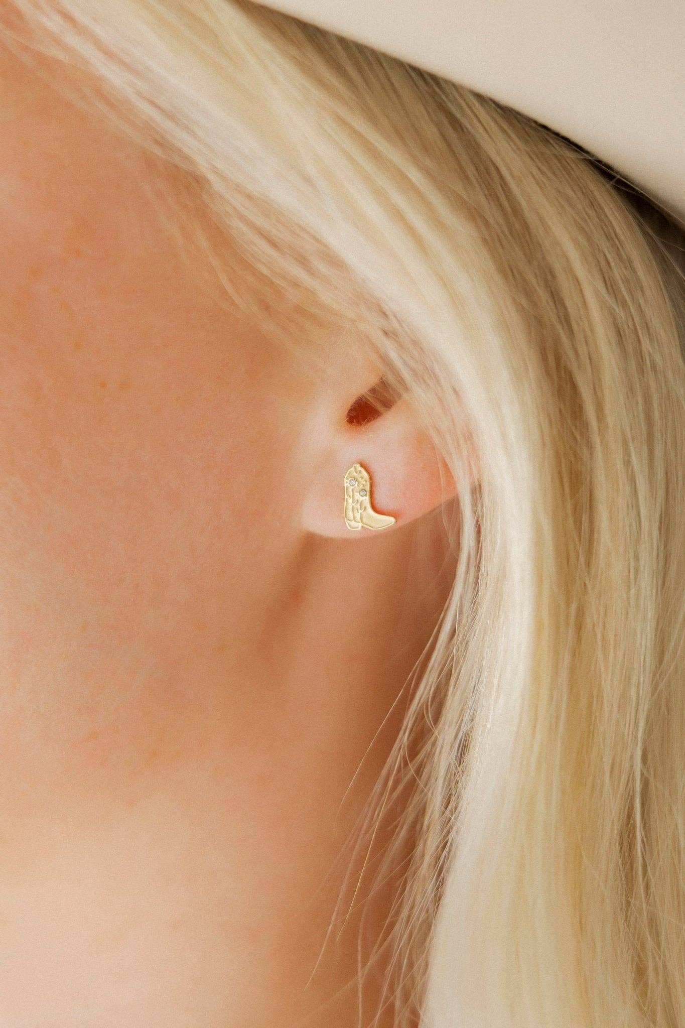 Daisy Cowgirl Boot Screwback Stud Earrings