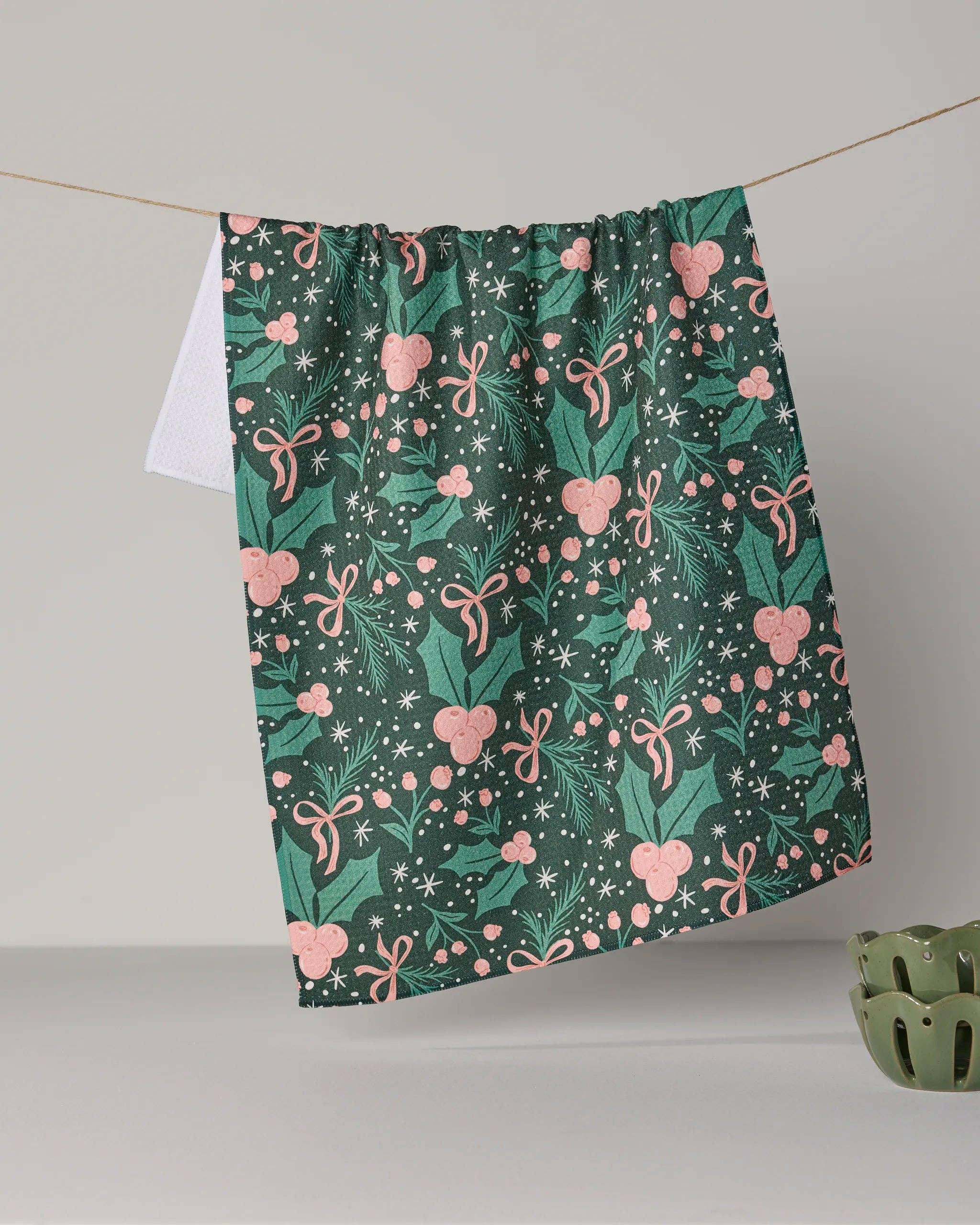 Sugarplum Florals Tea Towel - Holiday 2026: Forest