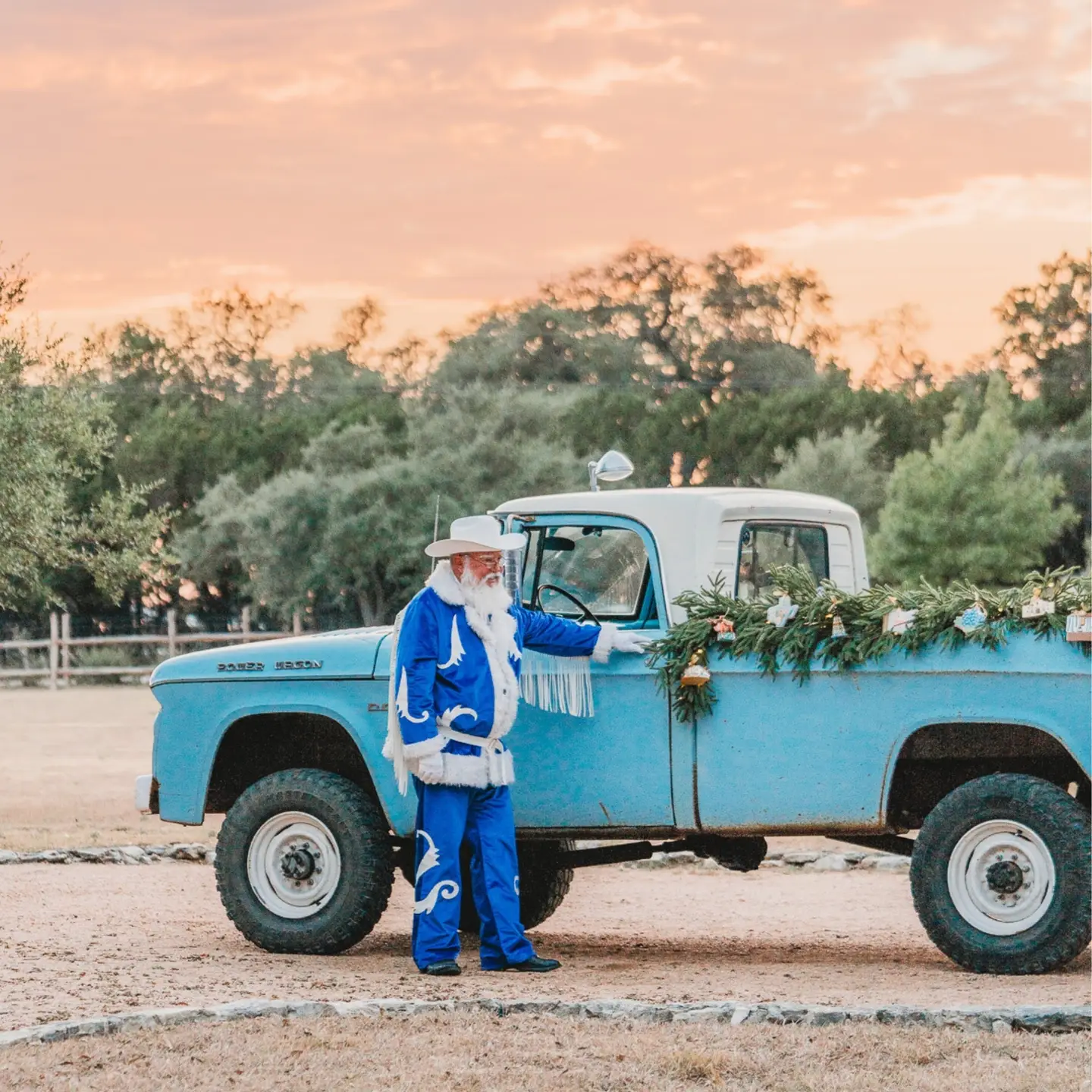 Pink Cowboy Boots & Roadrunner Texas Christmas Ornament – 2026