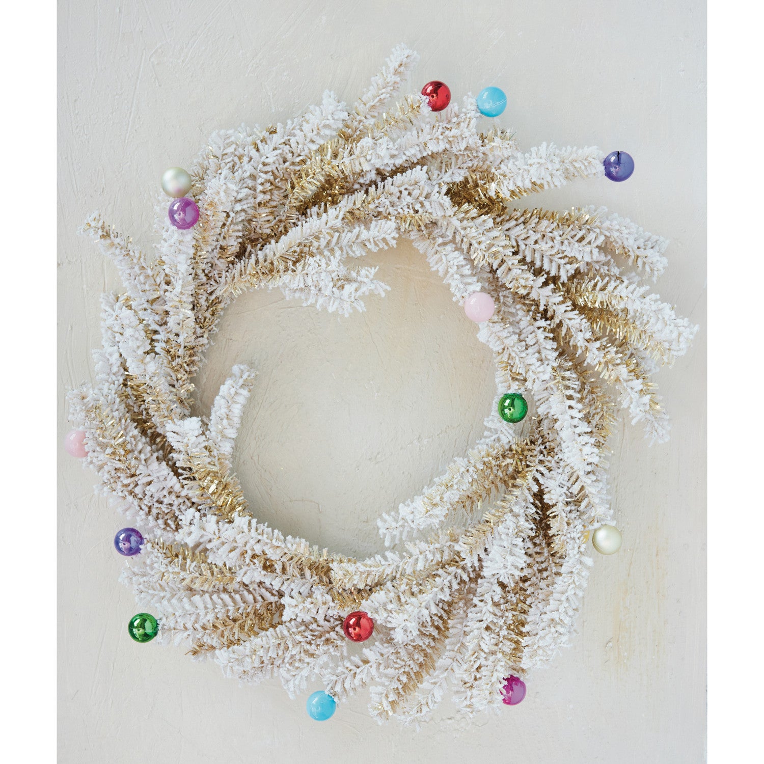 18" Snowy Round Wreath with Ball Ornaments